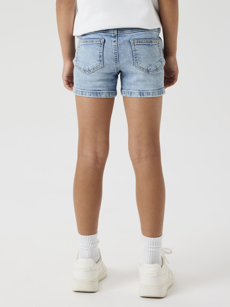 Jeansshorts Salli Slim Medium Blå