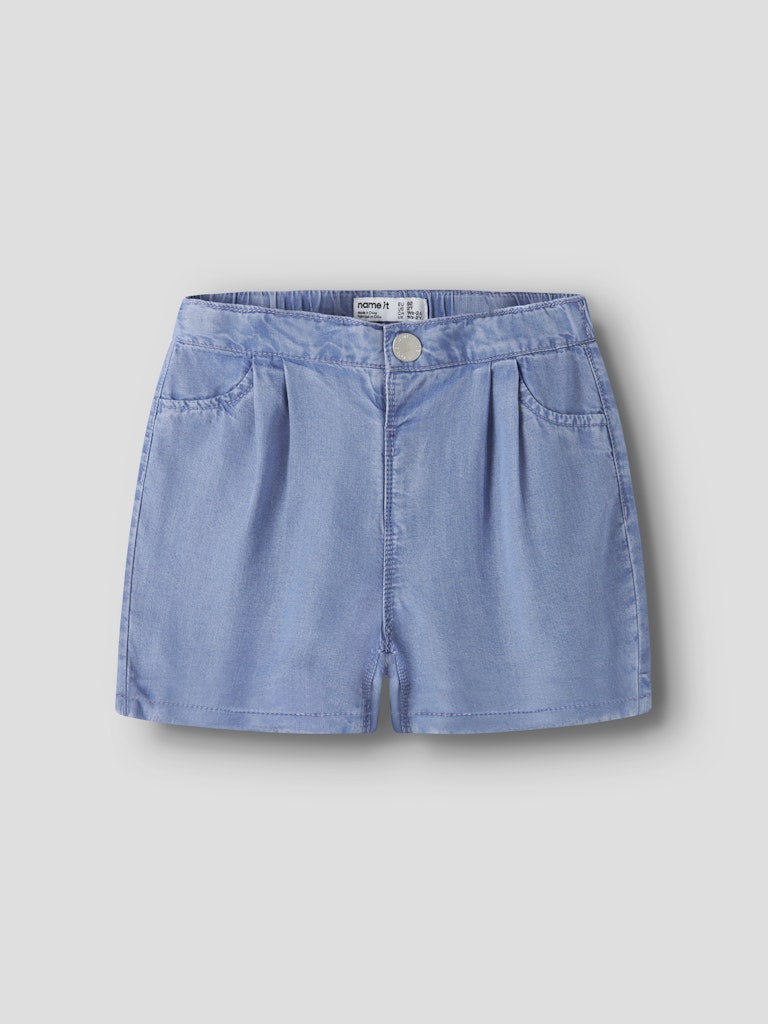 Jeansshorts Bella M Lös Passform Medium Tvätt Blå