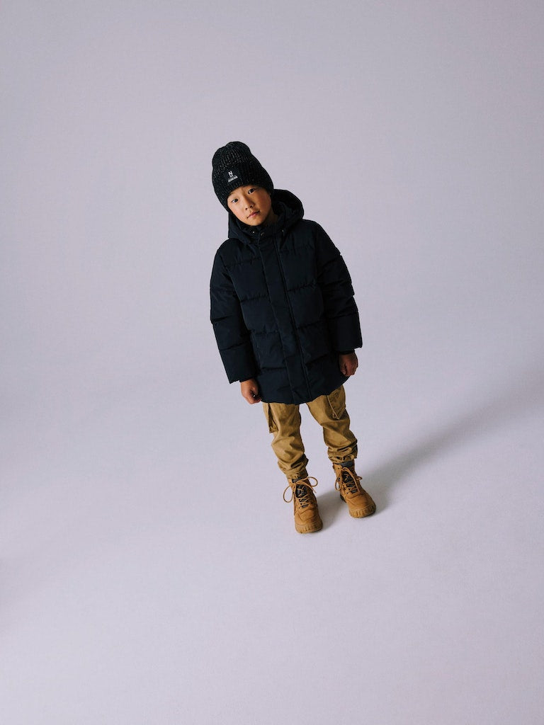 Stickad Reflexmössa Svart