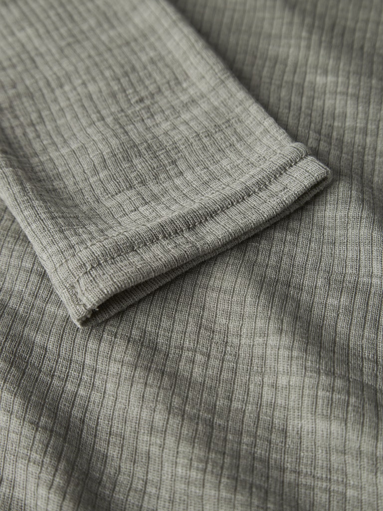 Topp Merinoull Wax K Ribbad Enfärgad Grön