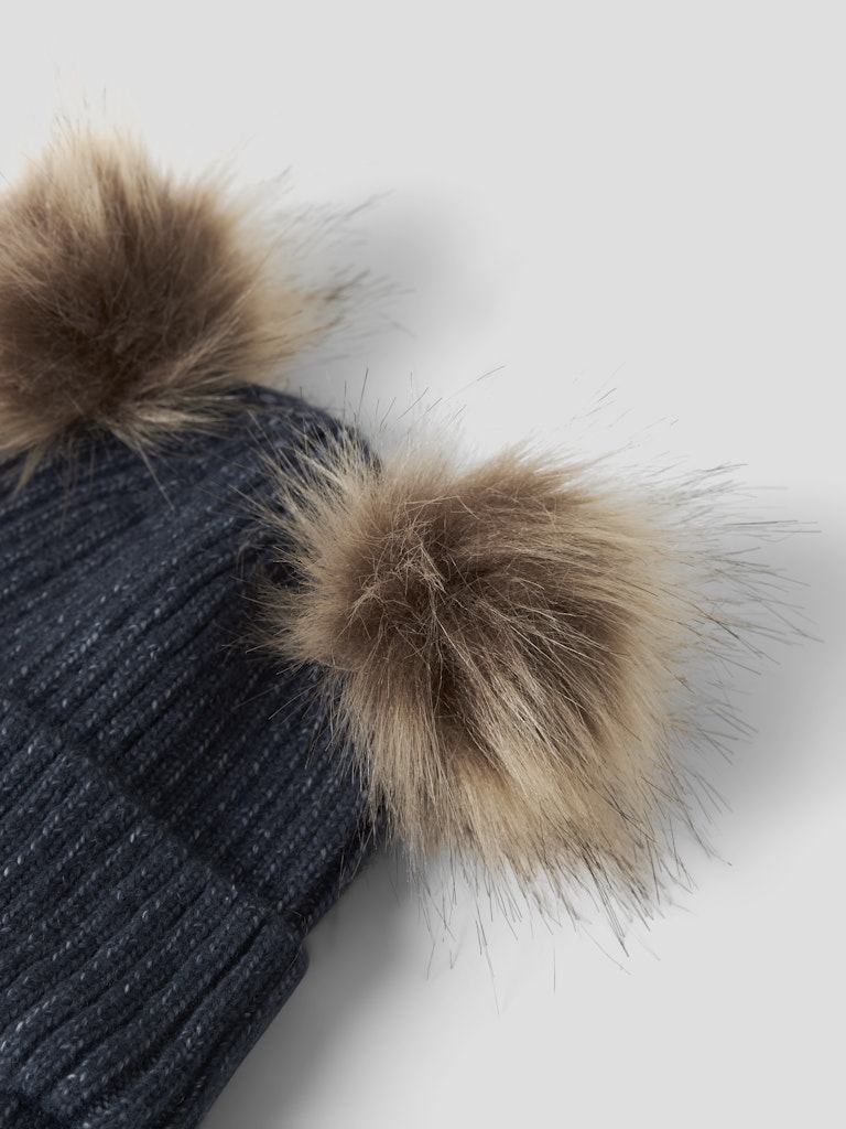 Mössa Mora Stickad Tofsar Blå