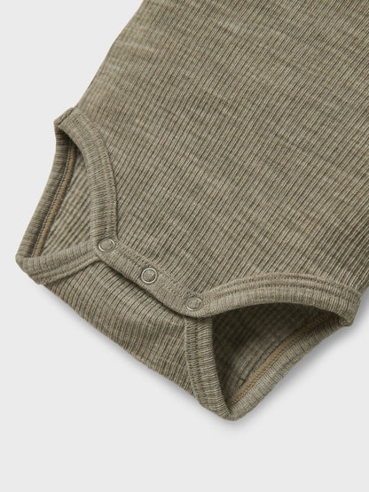 Body Merinoull Wax Ribbad Enfärgad Grön