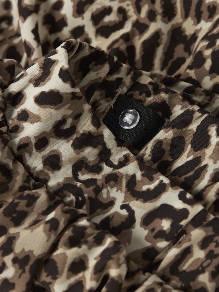 Kjol Vinaya K Leo Svart