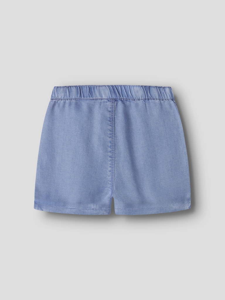 Jeansshorts Bella M Lös Passform Medium Tvätt Blå