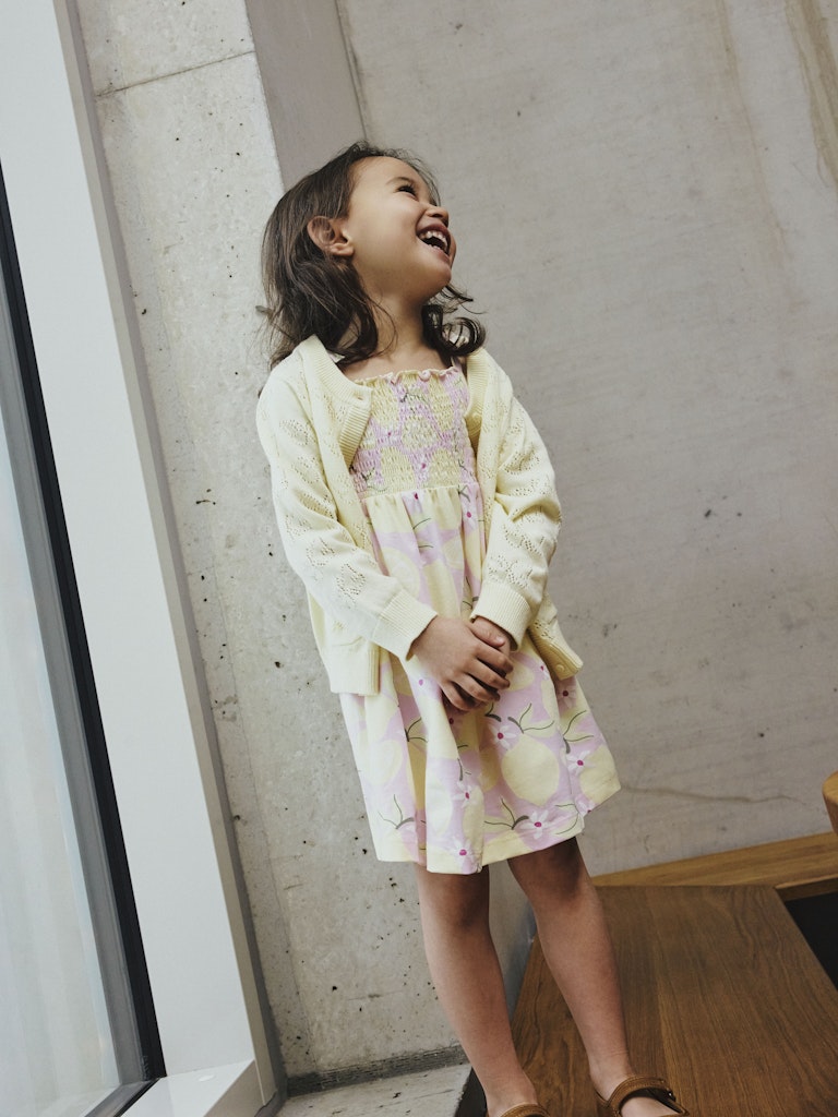 Kofta Fiaja Hålmönstrad Fjärilar Enfärgad Gul