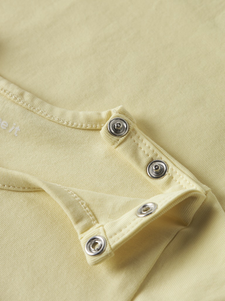 T-shirt Kortärmad Snäckor Fitruz Gul