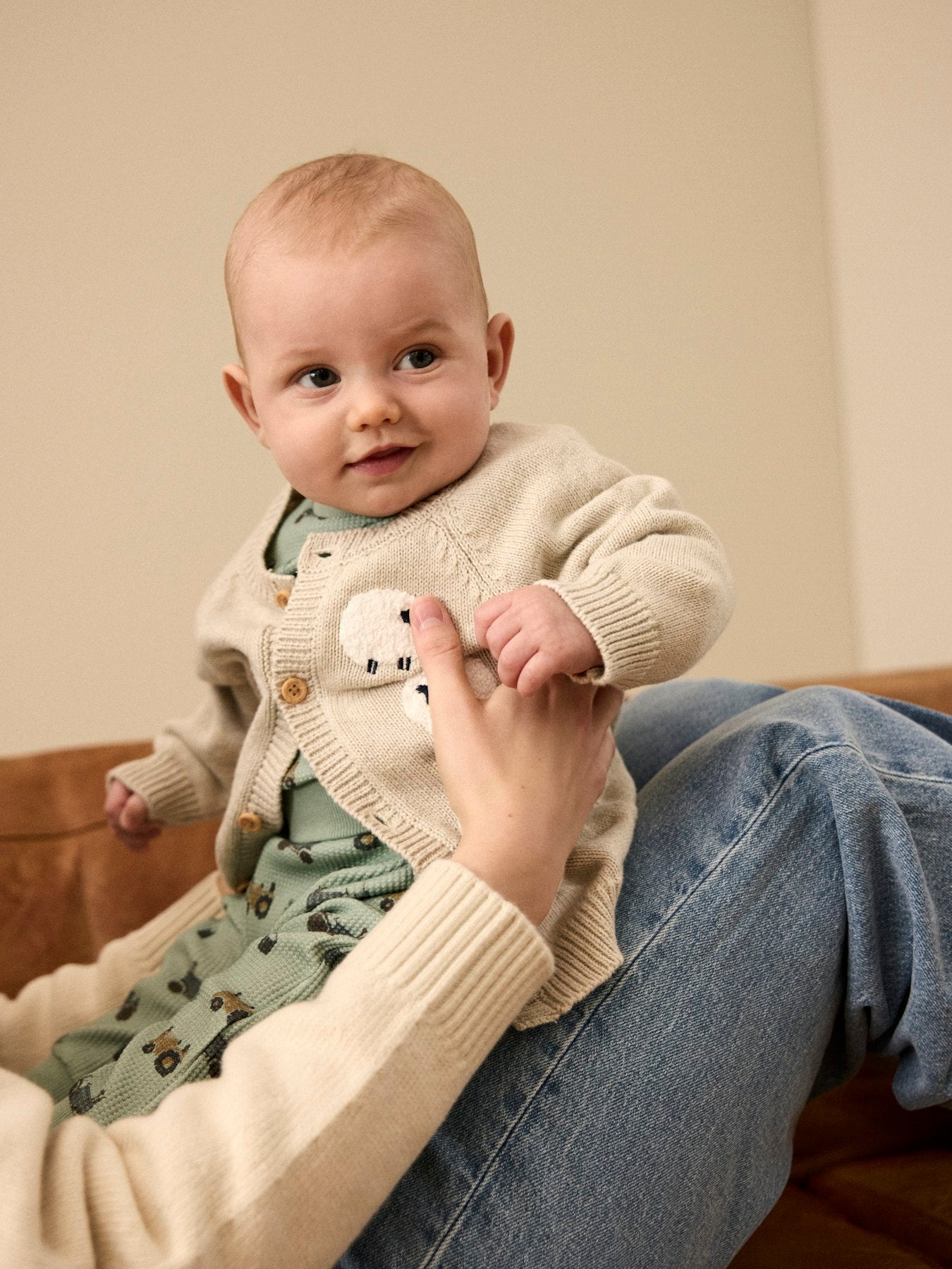 Stickad Kofta Kossor Lional Enfärgad Beige